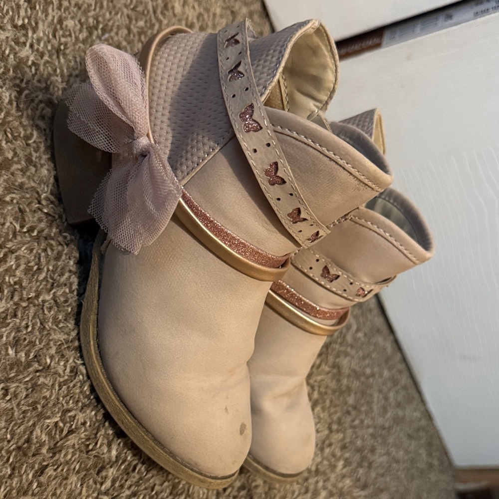 Pop Beige Kids Boots with Butterfly Strap